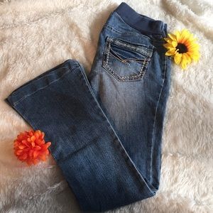 Wall Flower Maternity Jeans